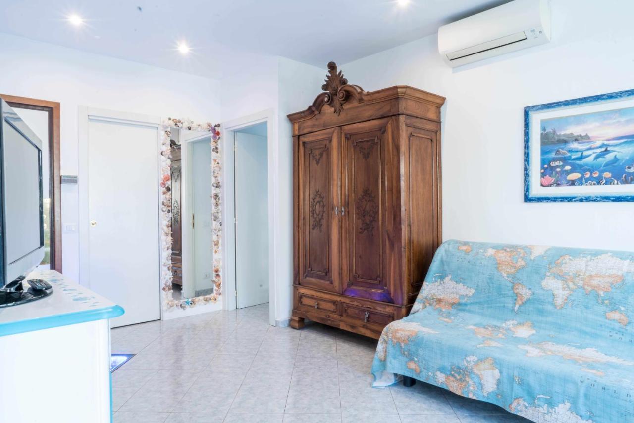 Elegante Bilocale Vicino Alassio
